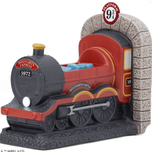 Harry Potter Hogwarts Express Train Platform 9 3/4 Wizard Witch Scentsy Warmer - Picture 2 of 9